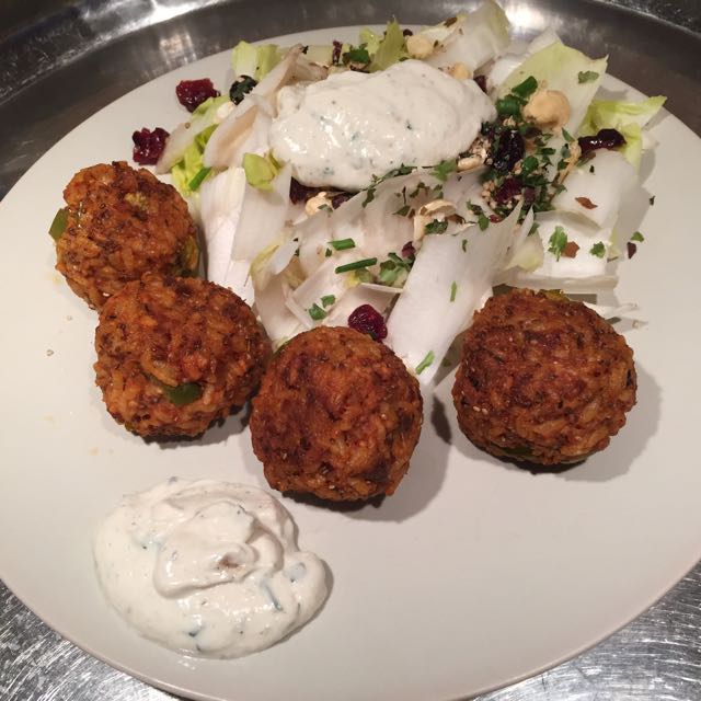 Boulettes de riz au tofu et aux olives