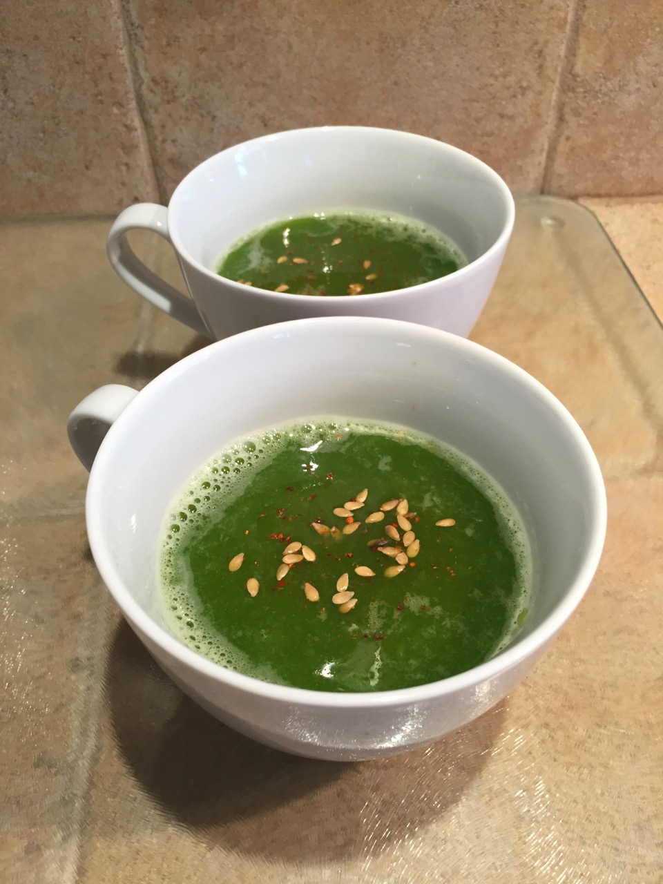 Soupe verte, froide et crue