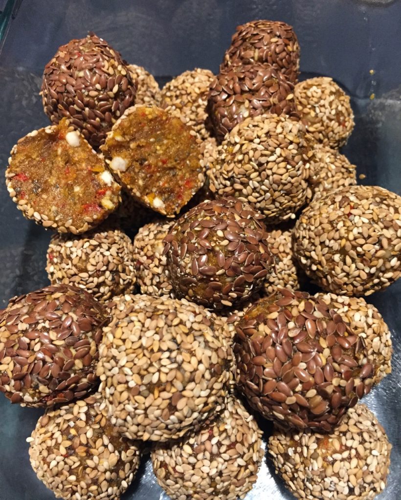 Energy balls (raw food)