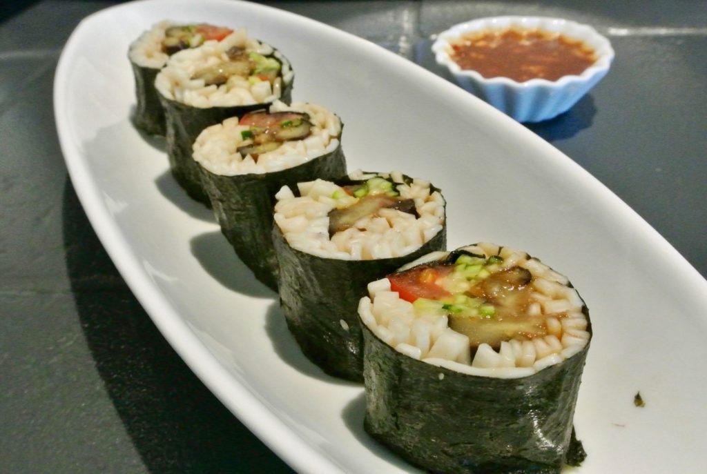 Makis de Udon à l'aubergine aigre douce